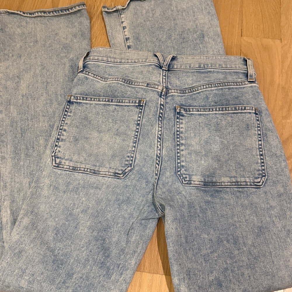 Veronica Beard Beverly Skinny Flare Patch Pocket Jeans - Picture 6 of 7